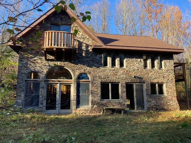 $649,000 | 192 West Deeryard Lake Road, Lutsen, MN 55612