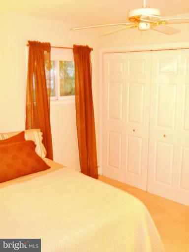 462 Edgewater Road Pasadena, MD 21122 - Photo 22 of 30 Bedroom #3 All BRs have 6 panel doors