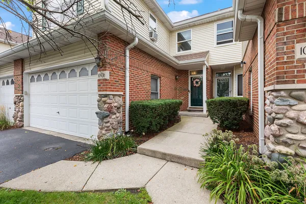 $329,999 | 10936 Jodan Drive, Oak Lawn, IL 60453