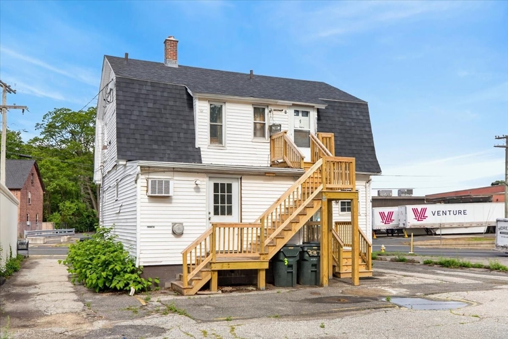 337 Parker Street Springfield, MA 01129 - Photo 8 of 36