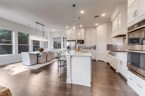 $699,900 | 9136 Rock Daisy Court, Dallas, TX 75231