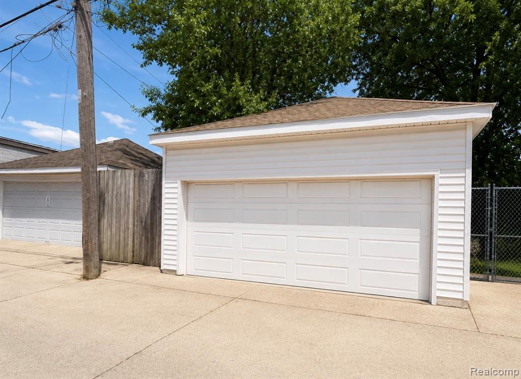 2393 Green Street Detroit, MI 48209 - Photo 2 of 5