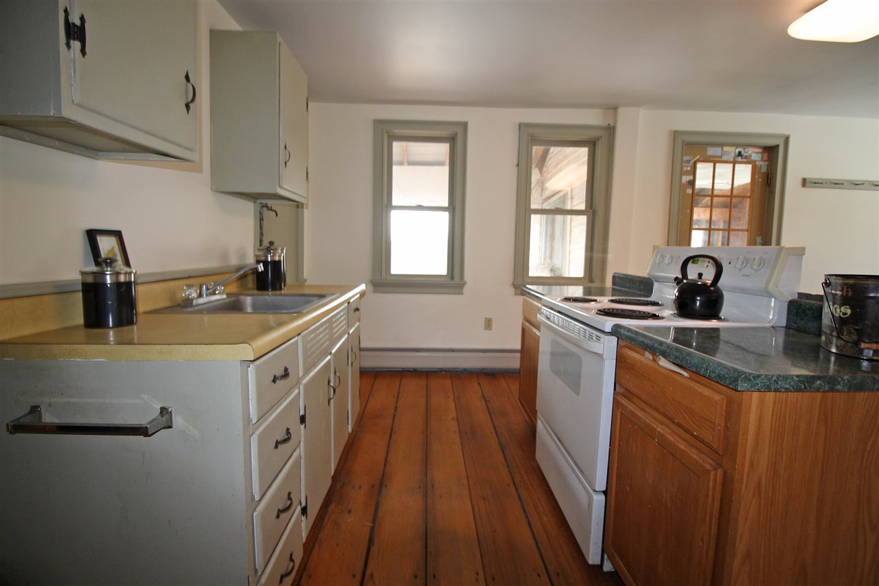 36 Barber Farm Road Jericho, VT 05465 - Photo 4 of 24