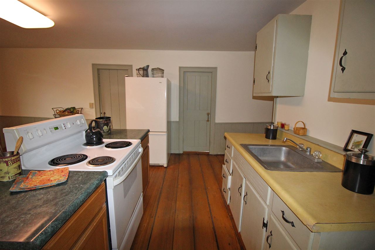 36 Barber Farm Road Jericho, VT 05465 - Photo 5 of 24
