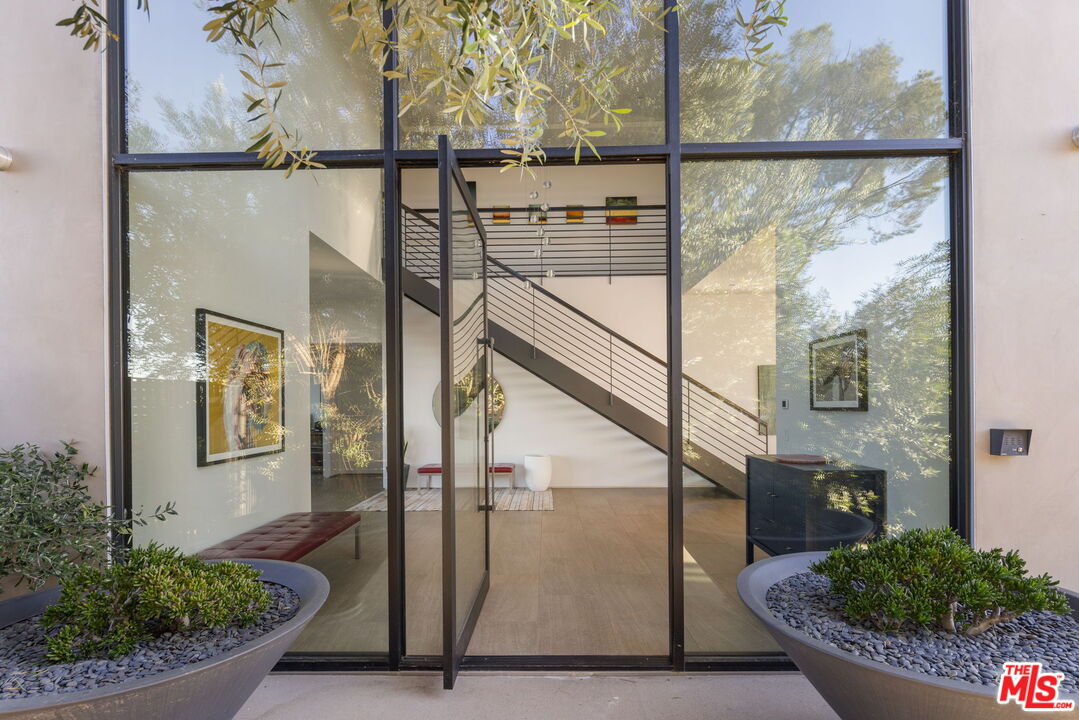 3337 Beverly Ranch Road Beverly Hills, CA 90210 - Photo 3 of 36 a view of entryway