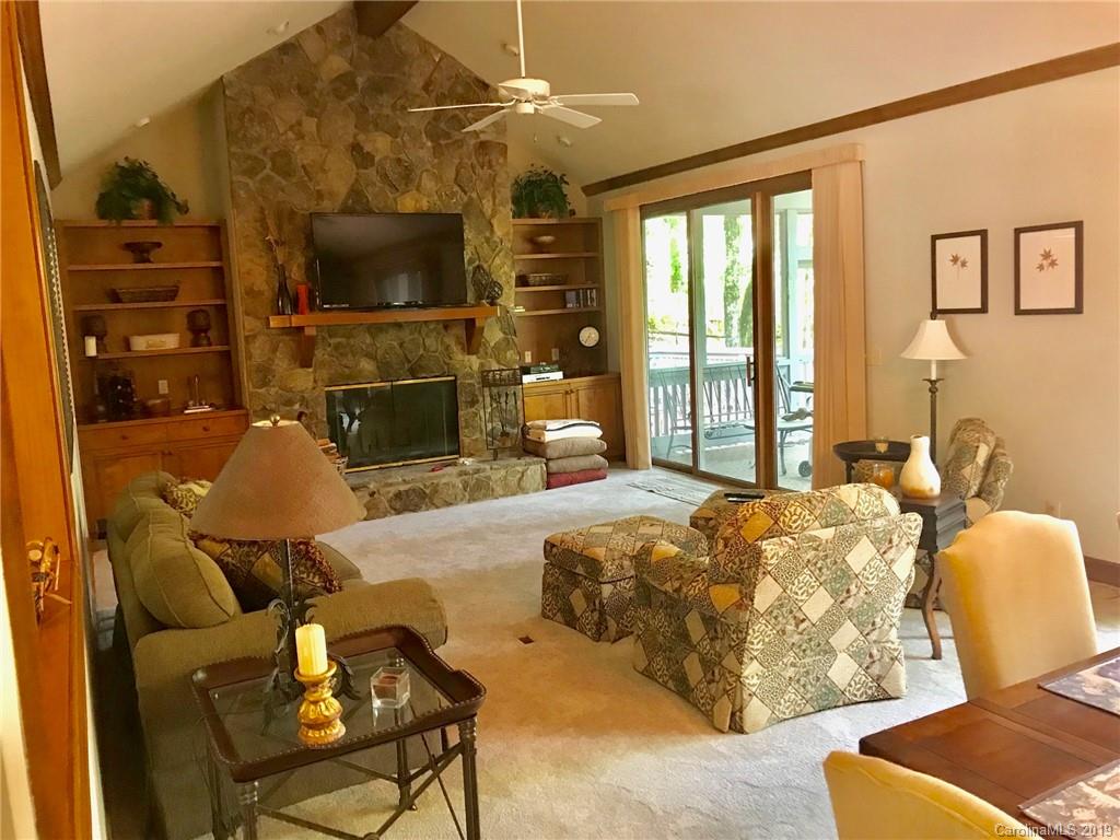 172 Rushing Spring Lane, Unit 19 Sapphire, NC 28774 - Photo 2 of 8 Gallery Image 2