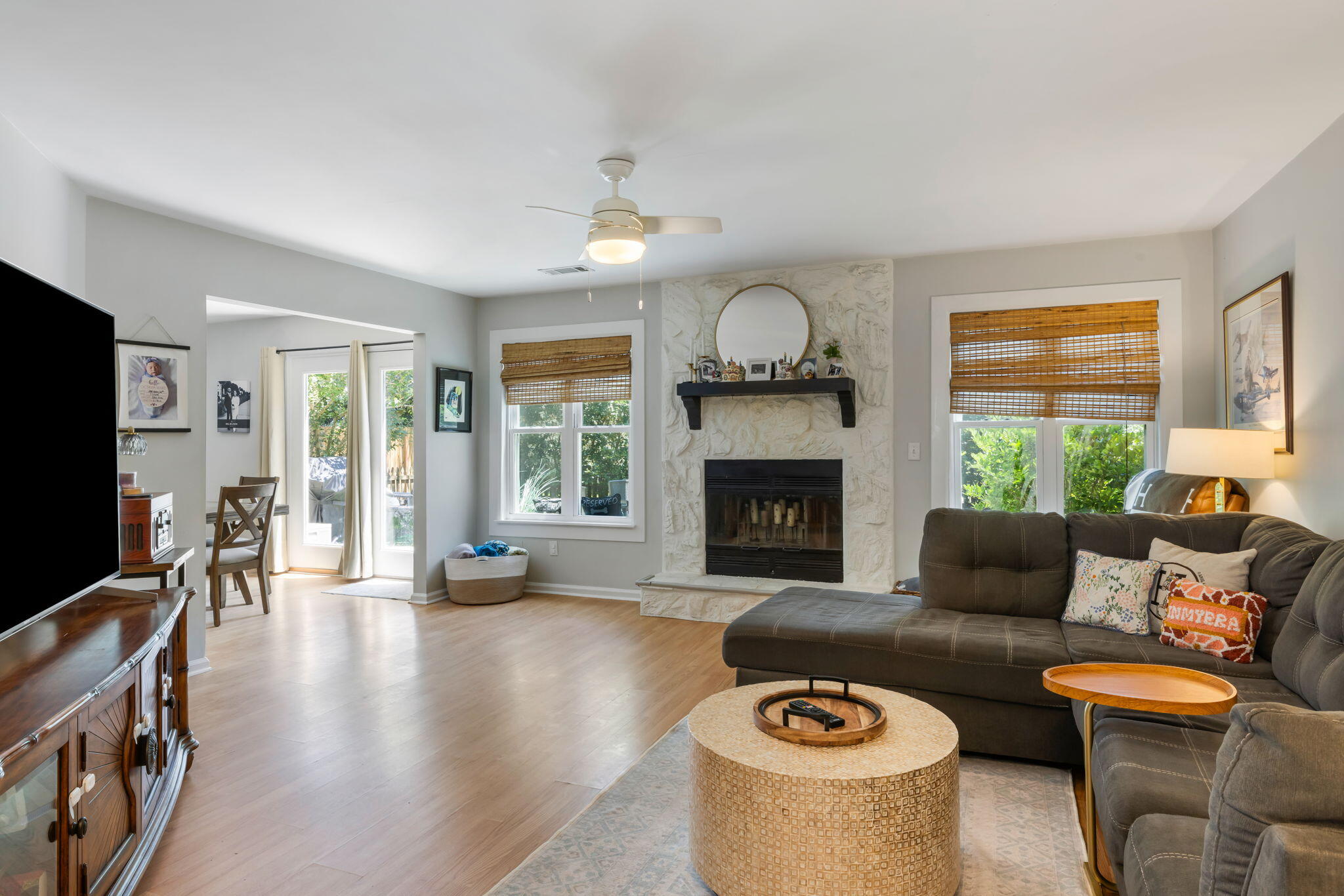 1406 Oak Landing Road Mount Pleasant, SC 29464 - Photo 4 of 45 Living Room