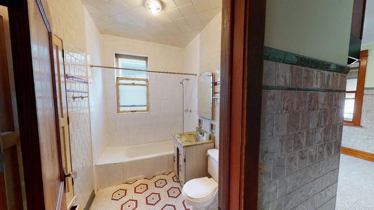 6722 Riverside Drive Berwyn, IL 60402 - Photo 9 of 25