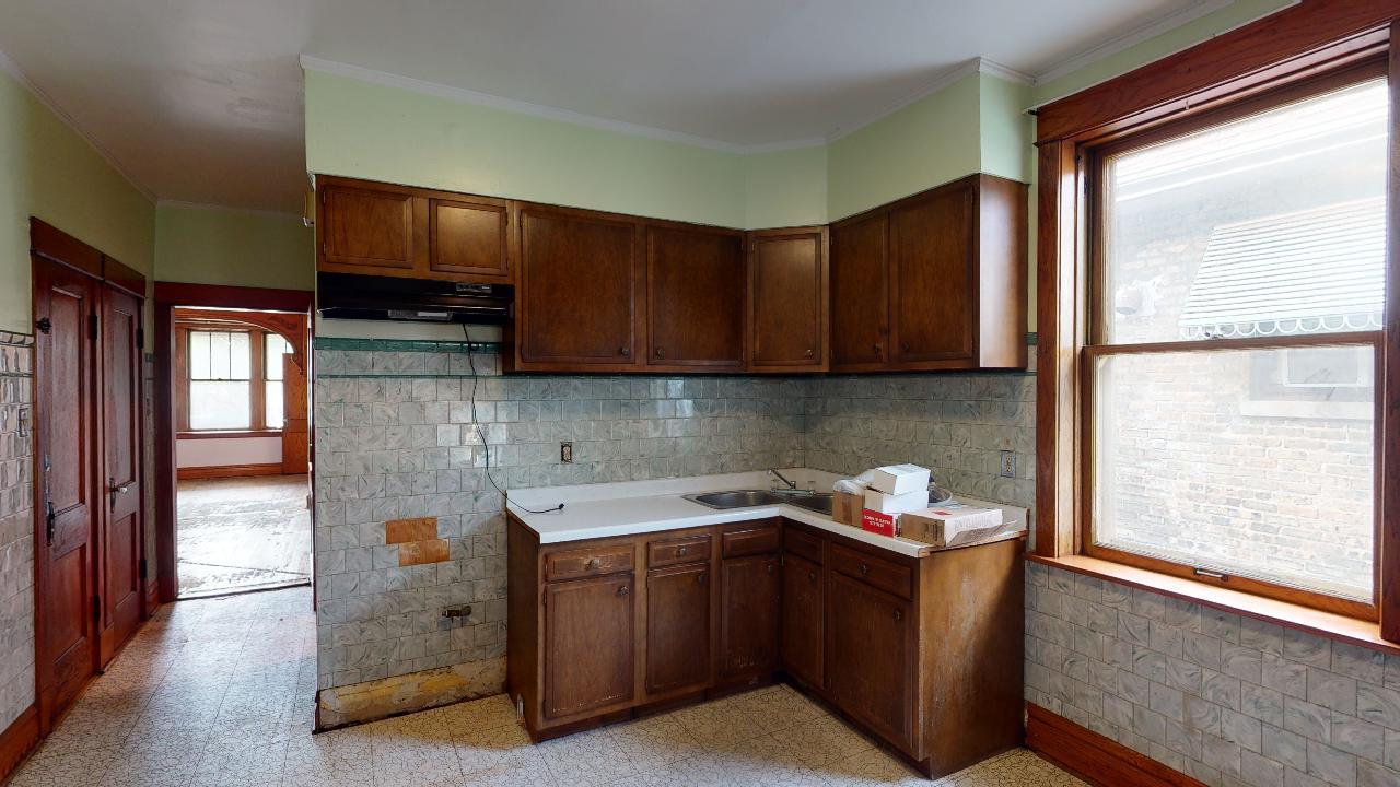 6722 Riverside Drive Berwyn, IL 60402 - Photo 10 of 25