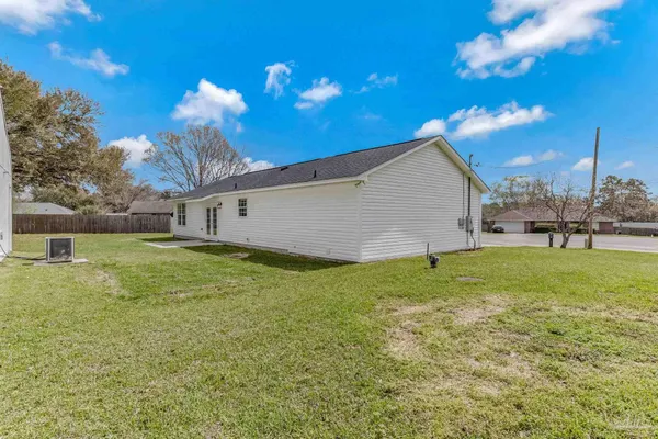 $304,000 | 902 Heathrow Drive, Cantonment, FL 32533