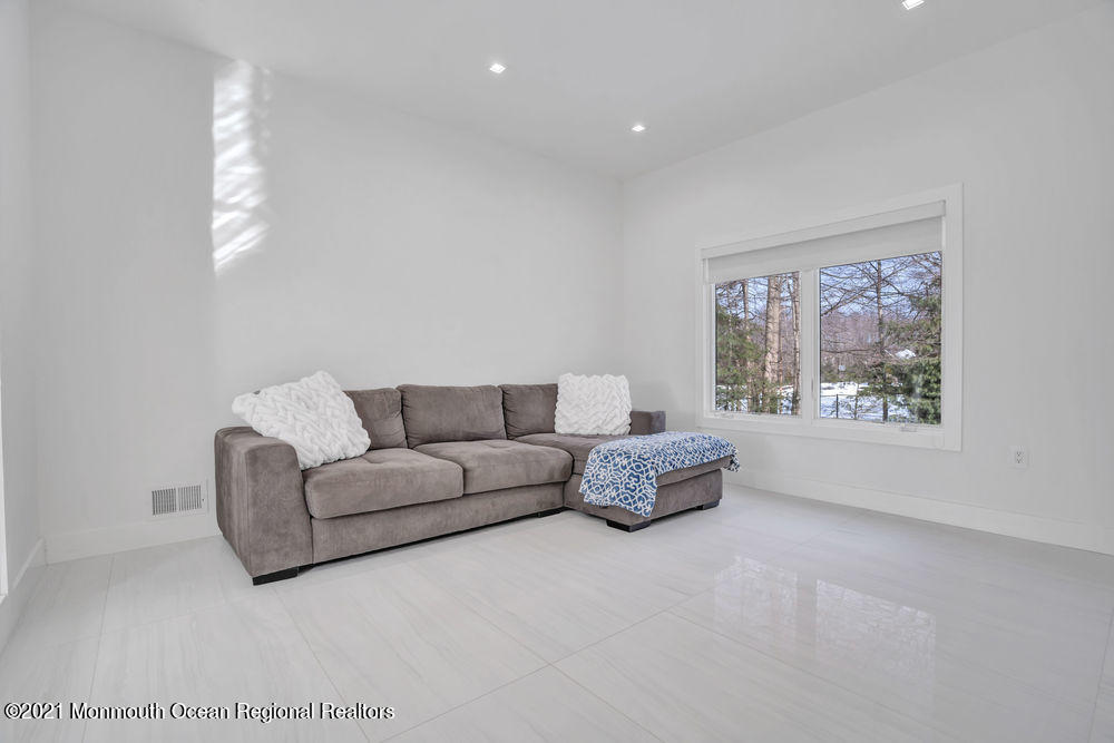 51 Crine Road Morganville, NJ 07751 - Photo 12 of 59 019_ros01766