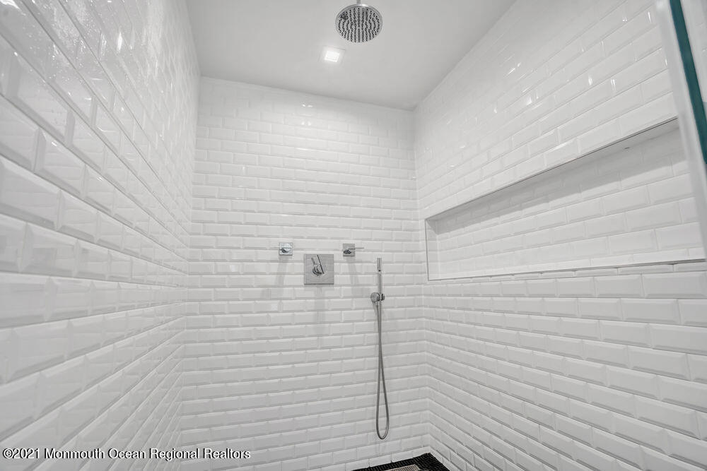 51 Crine Road Morganville, NJ 07751 - Photo 47 of 59 055_ros01946