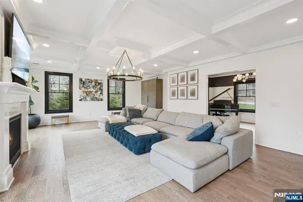 $2,899,000 | 868 Pueblo Drive, Franklin Lakes, NJ 07417