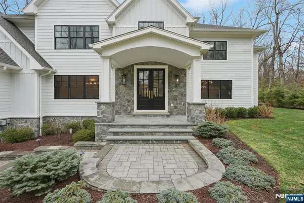 $2,899,000 | 868 Pueblo Drive, Franklin Lakes, NJ 07417