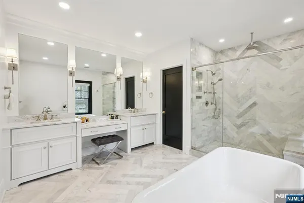 $2,899,000 | 868 Pueblo Drive, Franklin Lakes, NJ 07417