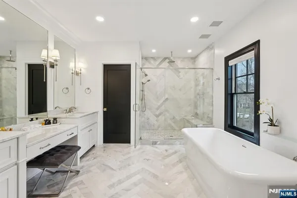 $2,899,000 | 868 Pueblo Drive, Franklin Lakes, NJ 07417
