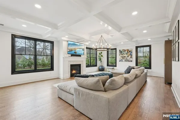 $2,899,000 | 868 Pueblo Drive, Franklin Lakes, NJ 07417