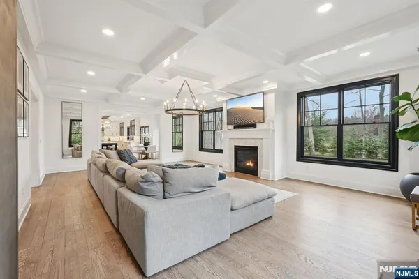 $2,899,000 | 868 Pueblo Drive, Franklin Lakes, NJ 07417