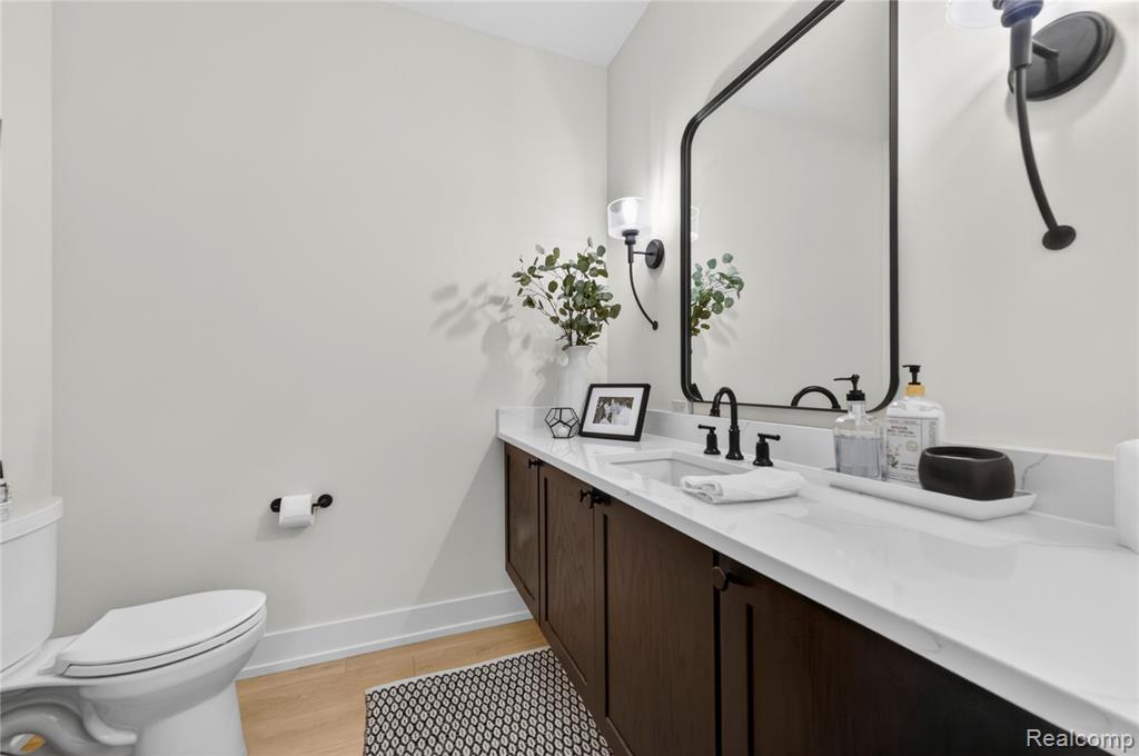 8439 Holcomb Road Clarkston, MI 48348 - Photo 40 of 64