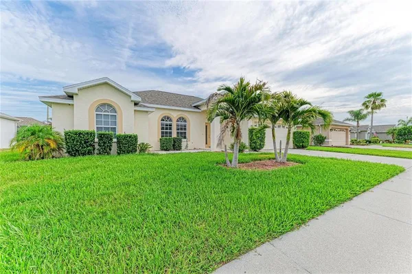 $475,000 | 3213 45th Avenue East, Bradenton, FL 34203