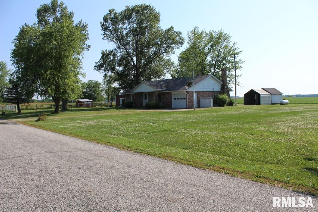 1120 Cherokee Road Macomb, IL 61455 - Photo 8 of 29