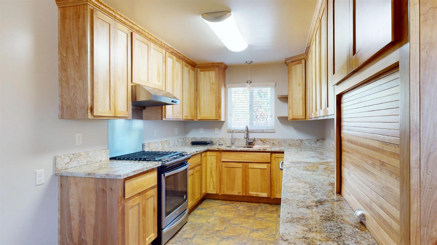5215 Prairie Flower Road Ceres, CA 95307 - Photo 14 of 34