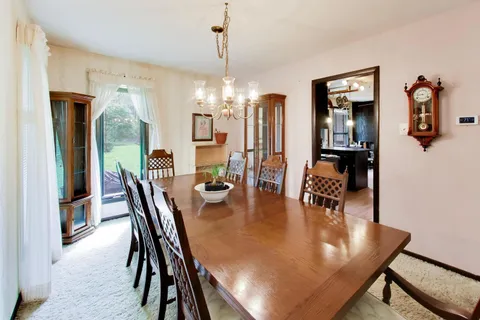 $300,000 | 26339 South Woodlawn Avenue, Crete, IL 60417