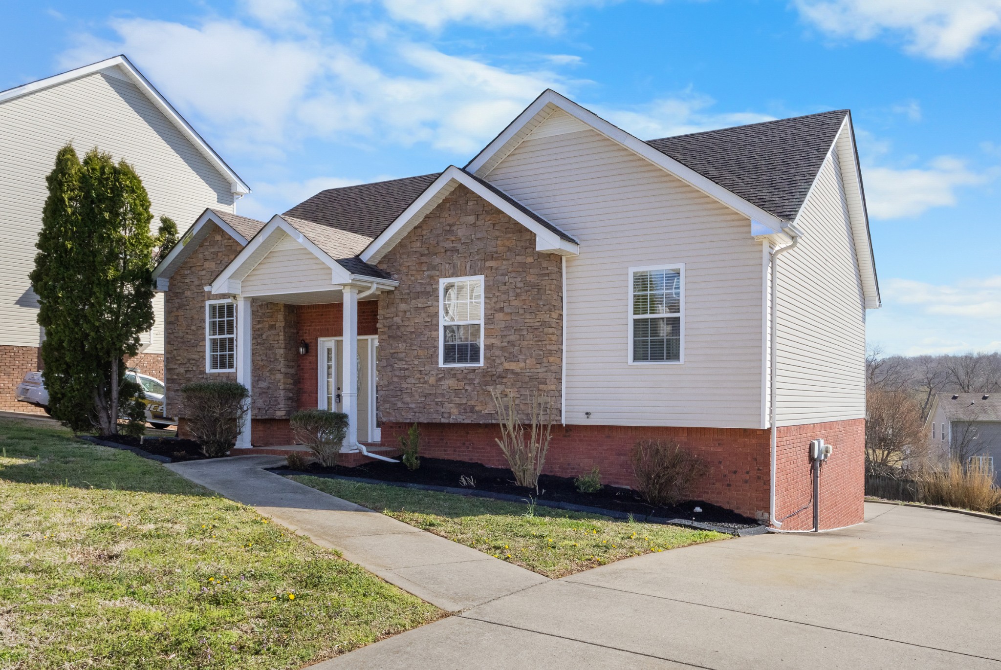 2179 Powell Road Clarksville, TN 37043 - Photo 3 of 35 Gallery Image 3