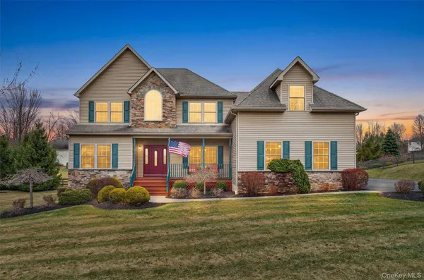 $850,000 | 7 Maidstone Lane, Monroe, NY 10950