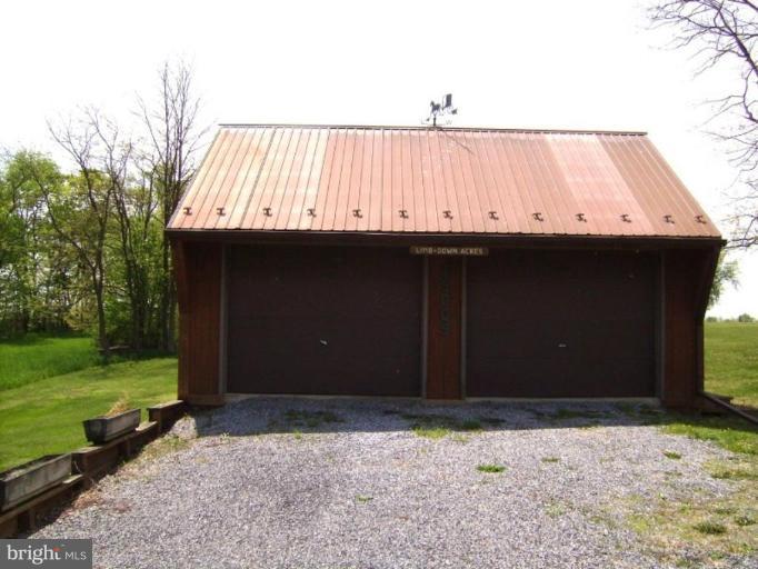 15009 Hicksville Road Clear Spring, MD 21722 - Photo 11 of 27 Garage 1
