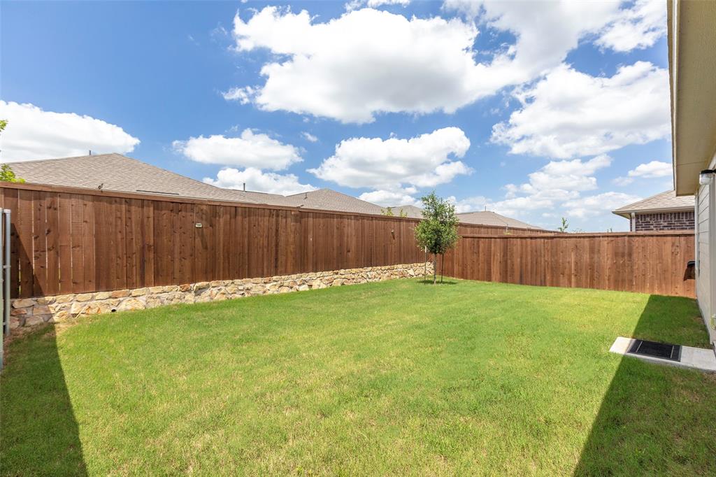 14145 Inglebert Street Pilot Point, TX 76258 - Photo 32 of 34