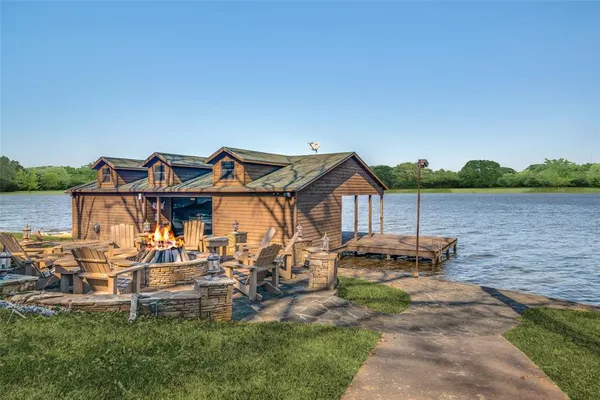 $3,749,000 | 206 Dogwood Point, Winnsboro, TX 75494