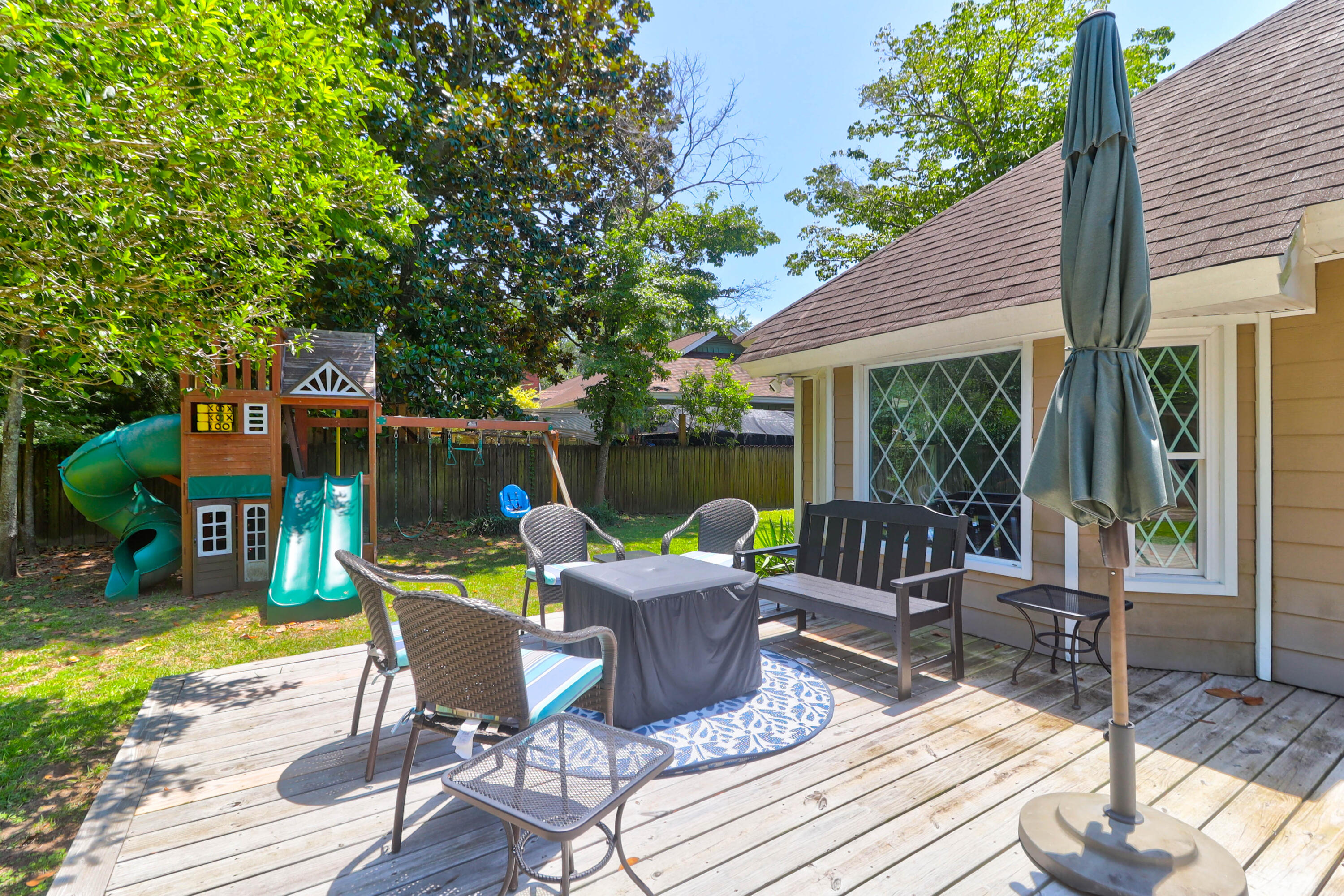 938 Regatta Road Charleston, SC 29412 - Photo 21 of 26 Rear Deck