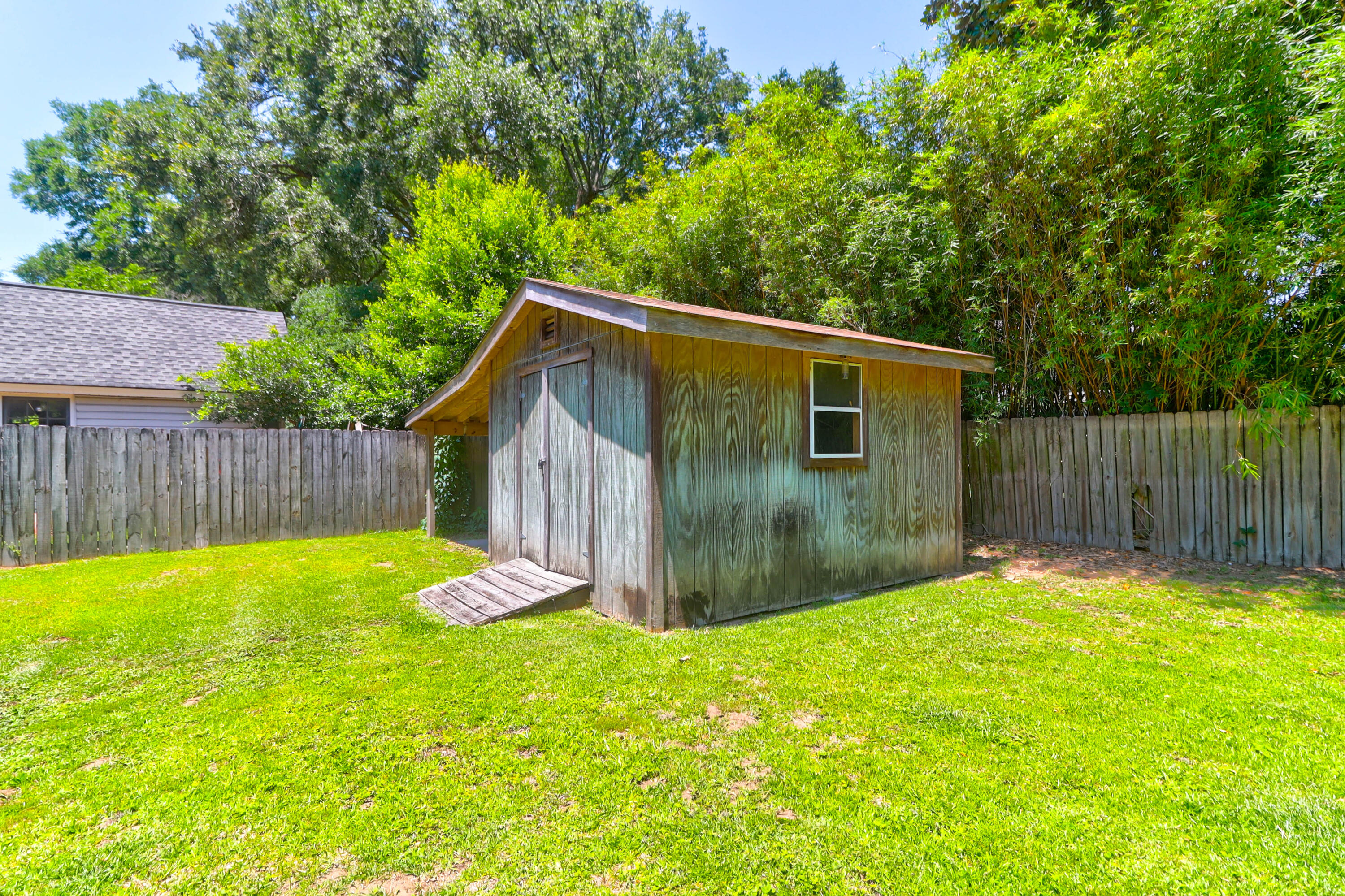 938 Regatta Road Charleston, SC 29412 - Photo 24 of 26 Storage Shed