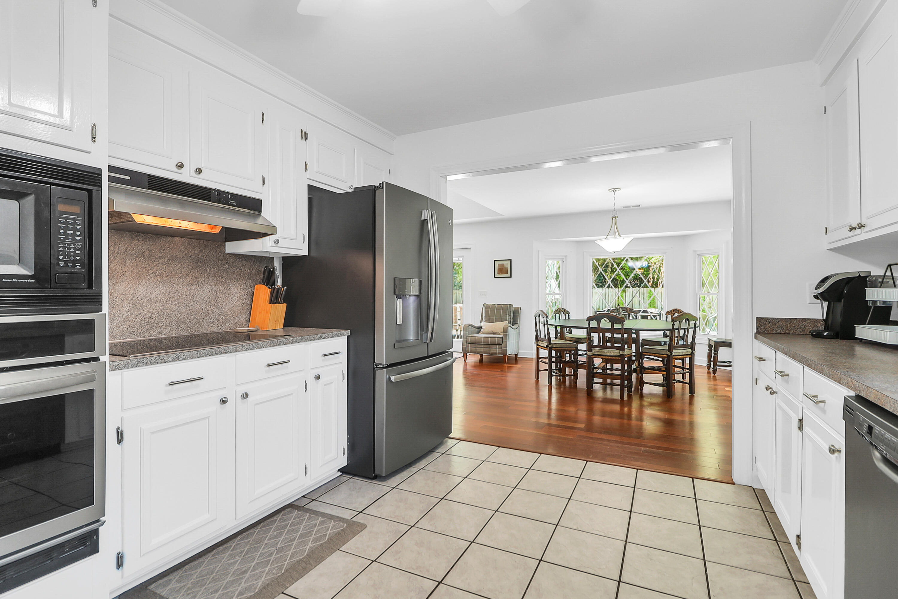 938 Regatta Road Charleston, SC 29412 - Photo 6 of 26 Kitchen