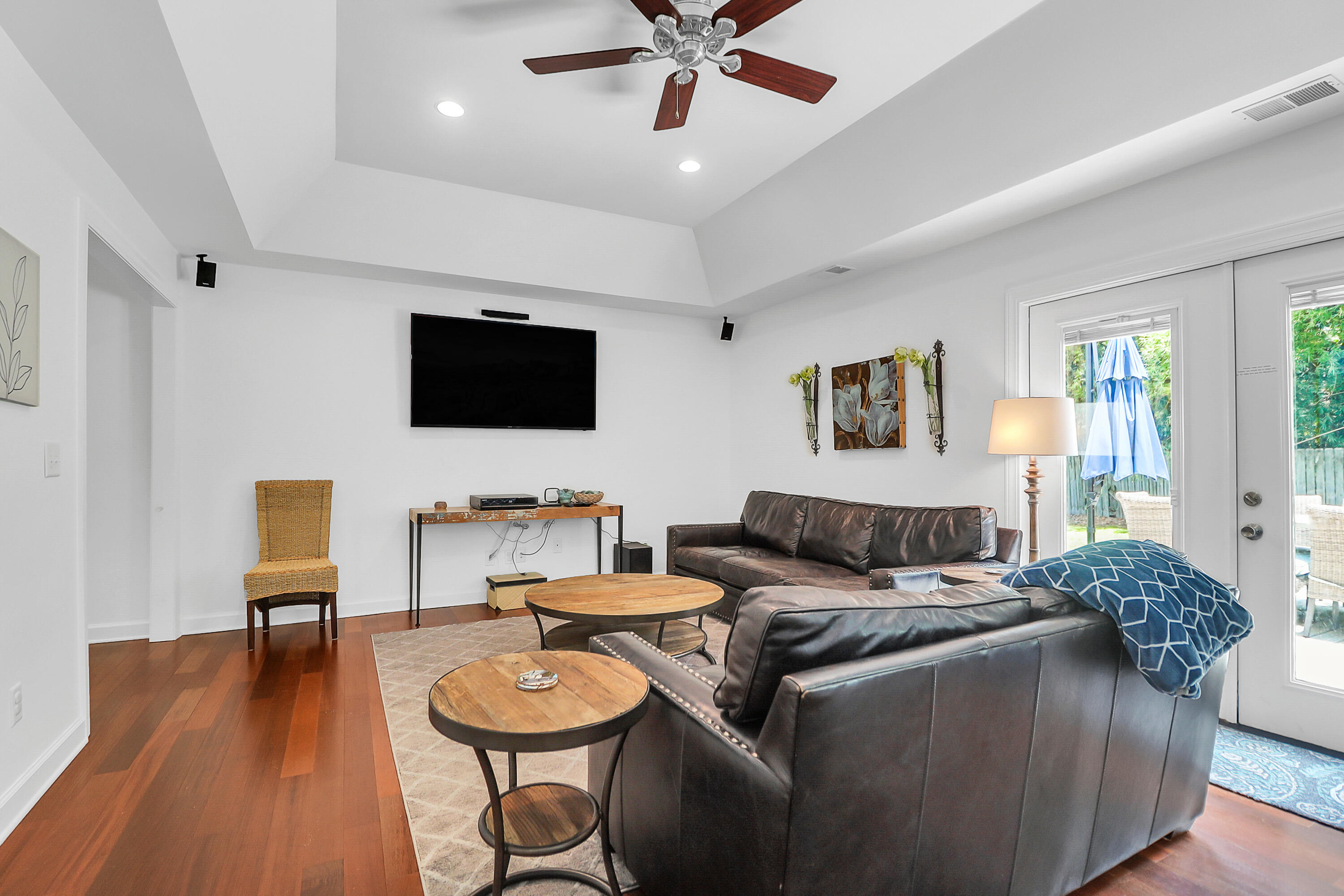 938 Regatta Road Charleston, SC 29412 - Photo 9 of 26 Living Room