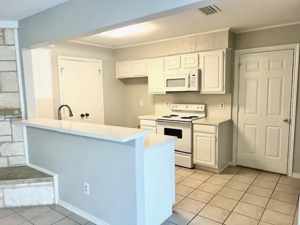 $2,200 | 138 East Bethel School Road, Coppell, TX 75019