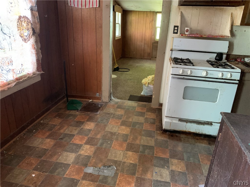 116 Lyon Street Fulton, NY 13069 - Photo 8 of 14