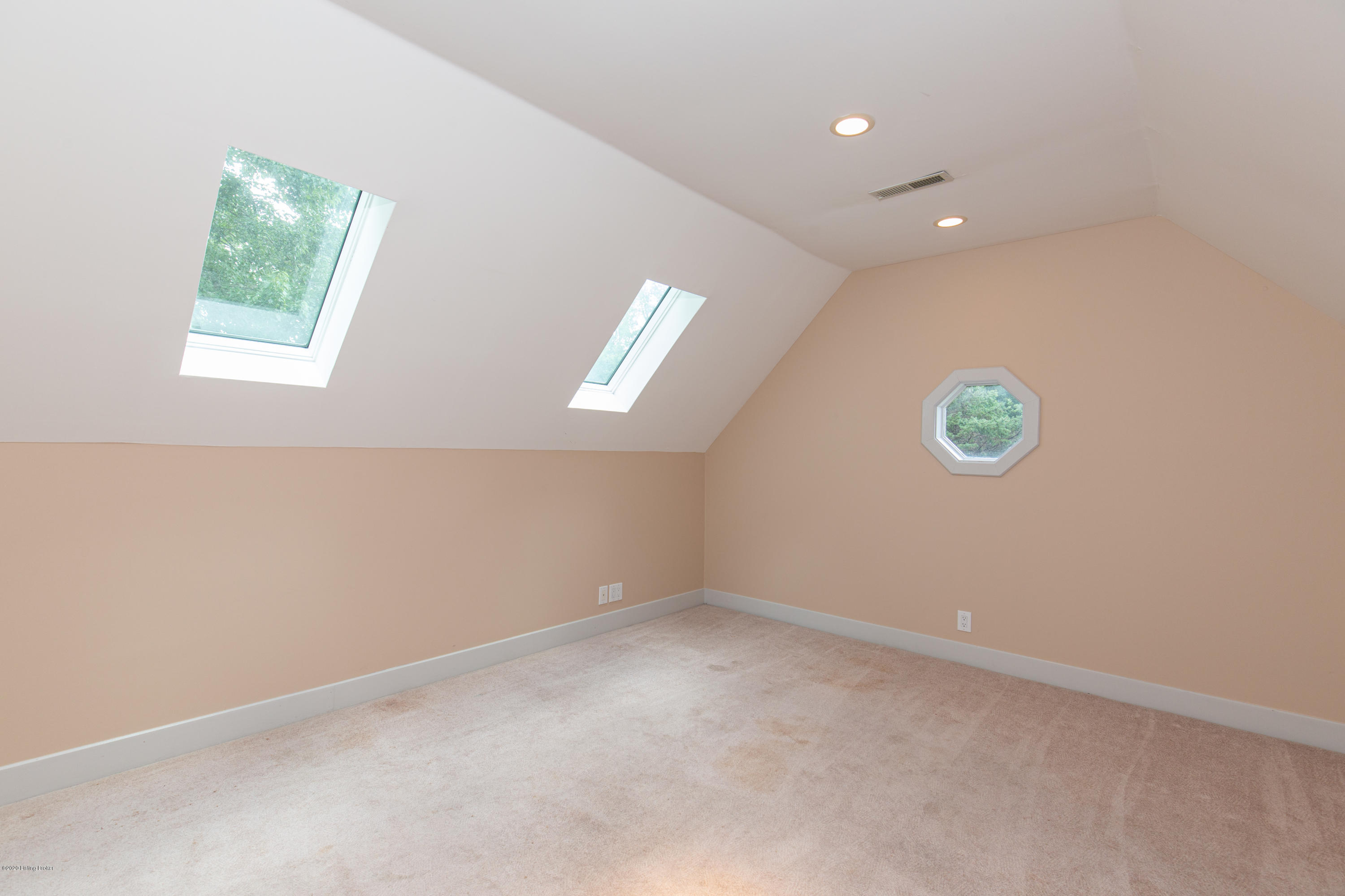 6208 Walnut Ridge Trail Prospect, KY 40059 - Photo 32 of 57 6208_Walnut_Ridge_Trl-31