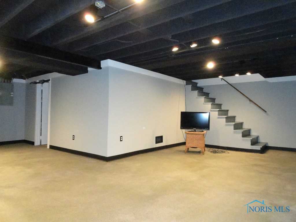 1632 Fallbrook Road Toledo, OH 43614 - Photo 17 of 20 Gallery Image 17
