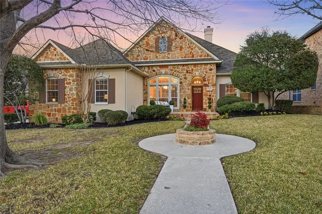 $615,000 | 2608 Flameleaf Drive, Grapevine, TX 76051