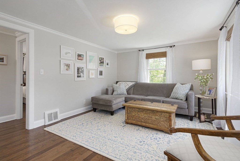 27 Red Jacket Road Weymouth, MA 02190 - Photo 11 of 28