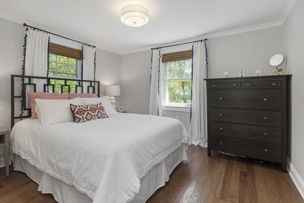 27 Red Jacket Road Weymouth, MA 02190 - Photo 14 of 28