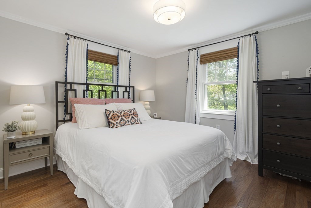 27 Red Jacket Road Weymouth, MA 02190 - Photo 15 of 28