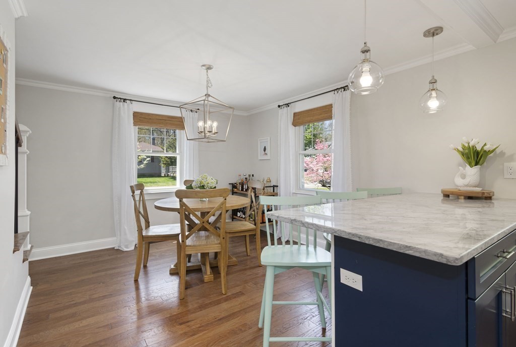 27 Red Jacket Road Weymouth, MA 02190 - Photo 9 of 28