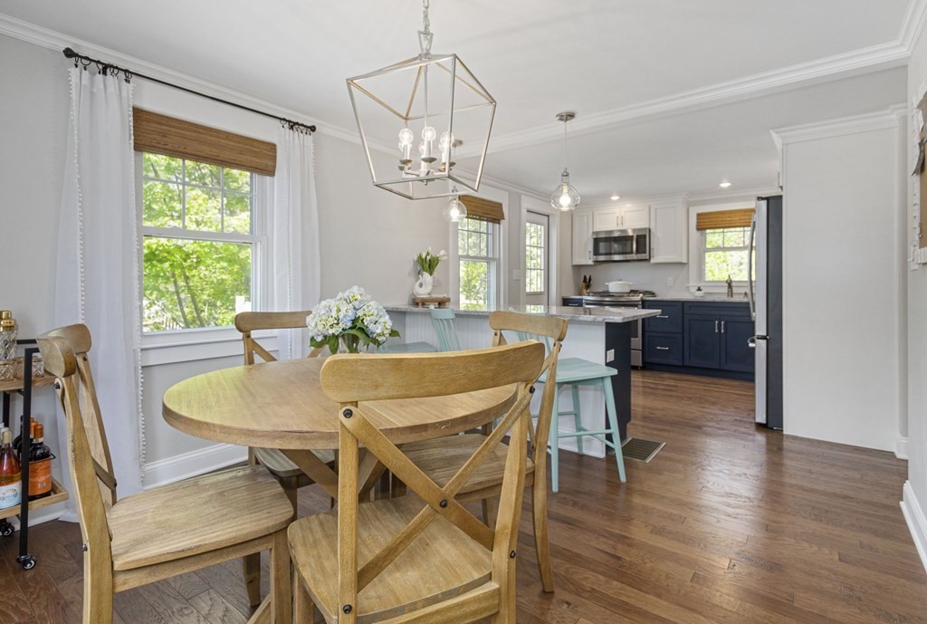 27 Red Jacket Road Weymouth, MA 02190 - Photo 10 of 28