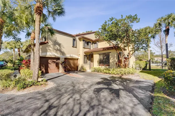 $3,200 | 1025 Northwest 105th Way, Unit B141, Plantation, FL 33322