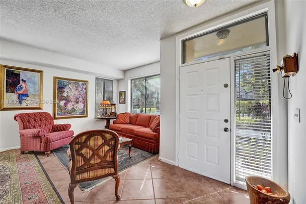 $3,200 | 1025 Northwest 105th Way, Unit B141, Plantation, FL 33322