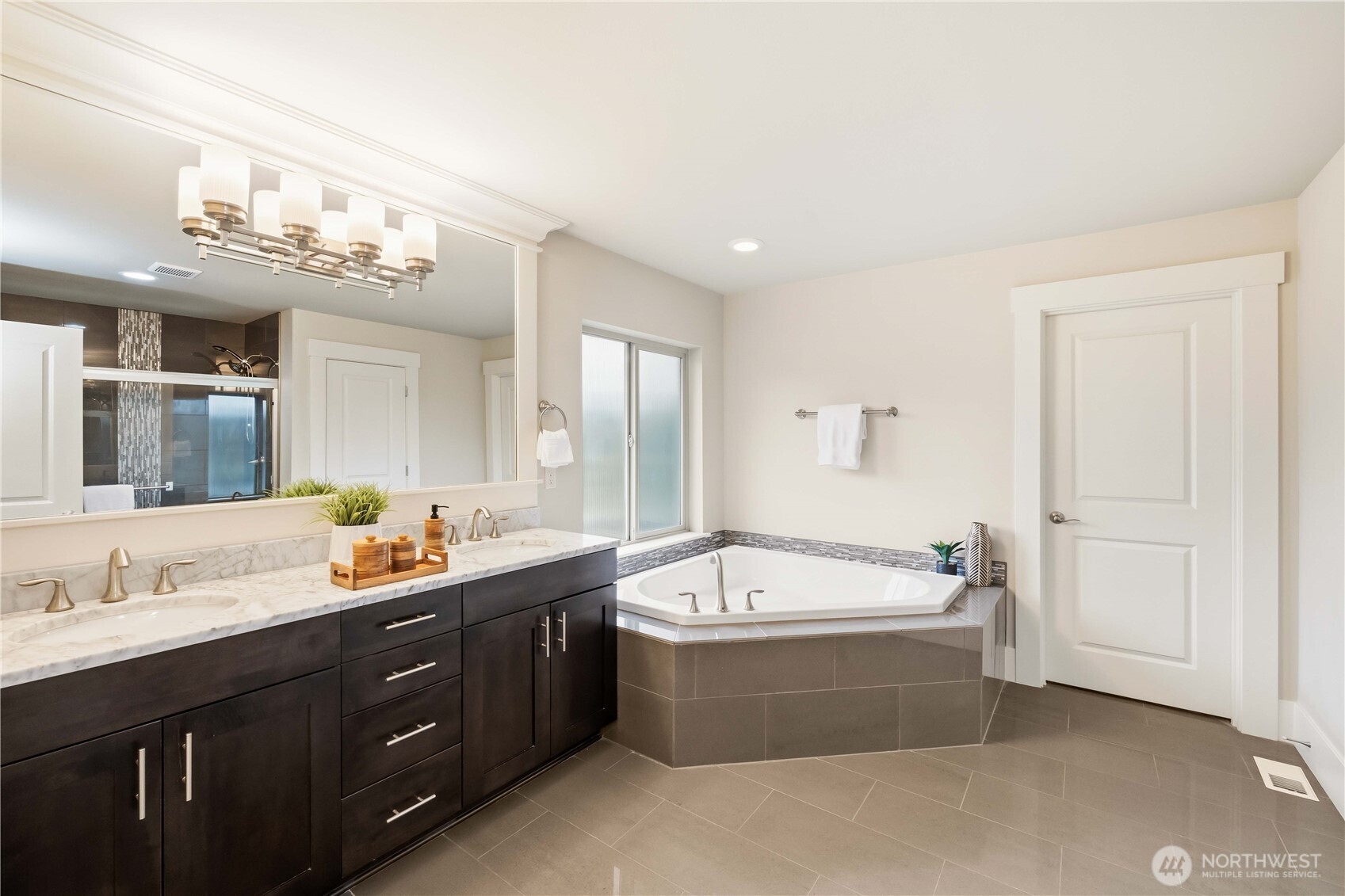 17411 Southeast 139th Place Renton, WA 98059 - Photo 23 of 40 Gallery Image 23