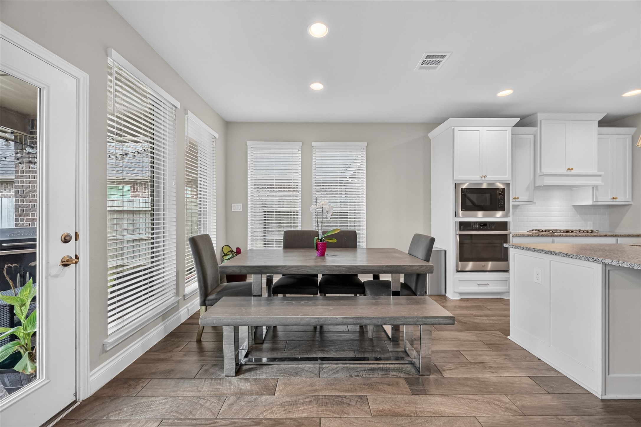 2047 Blackhawk Ridge Lane Manvel, TX 77578 - Photo 11 of 44